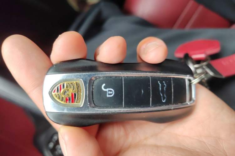 Used Porsche Cayenne 2018 Cayenne 3.0T Vehicle Key