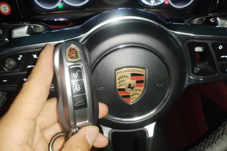 Used Porsche Cayenne 2018 Cayenne 3.0T Vehicle Key