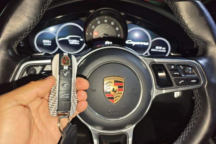 Used Porsche Cayenne 2018 Cayenne 3.0T Vehicle Key