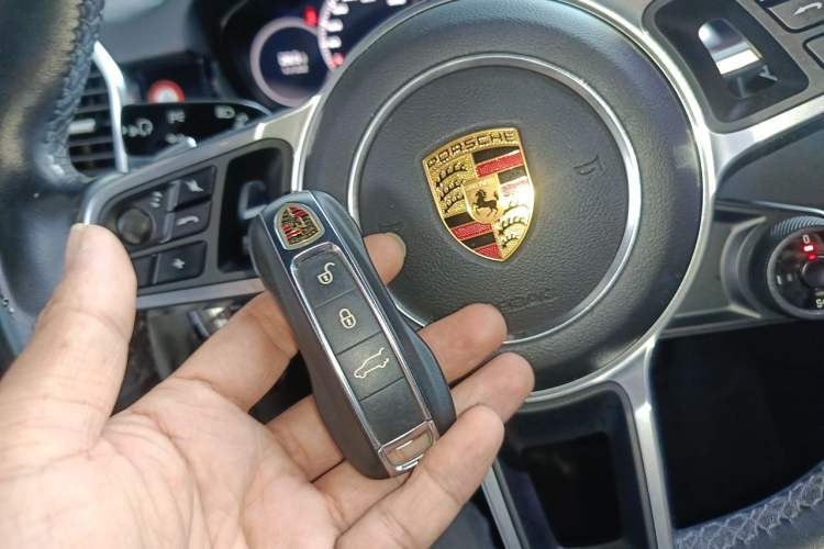 Used Porsche Cayenne 2018 Cayenne 3.0T Vehicle Key