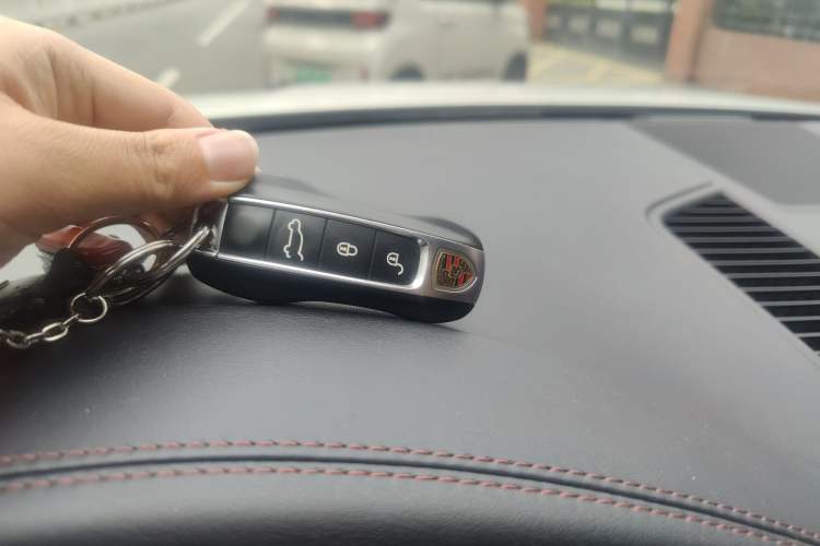 Used Porsche Cayenne 2018 Cayenne 3.0T Vehicle Key