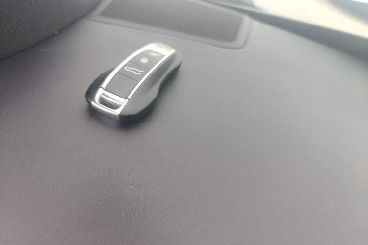 Used Porsche Cayenne 2018 Cayenne S 2.9T Vehicle Key