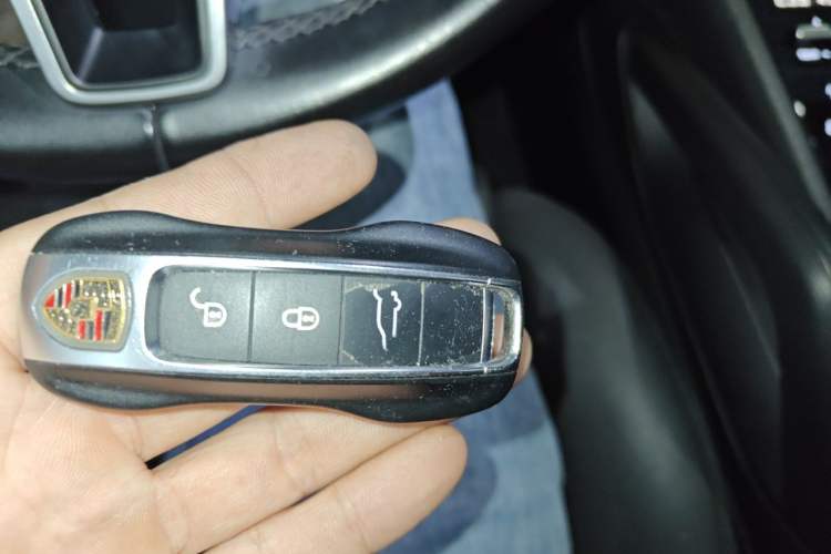 Used Porsche Cayenne 2018 Cayenne 3.0T Vehicle Key