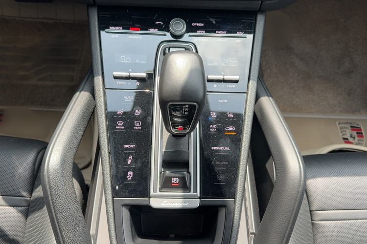 Used Porsche Cayenne 2018 Cayenne 3.0T Gear Lever