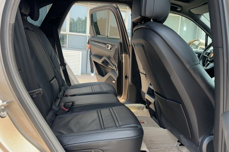 Used Porsche Cayenne 2018 Cayenne 3.0T Interior 4