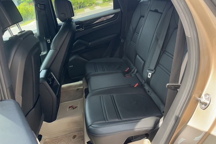 Used Porsche Cayenne 2018 Cayenne 3.0T Left Rear Seat