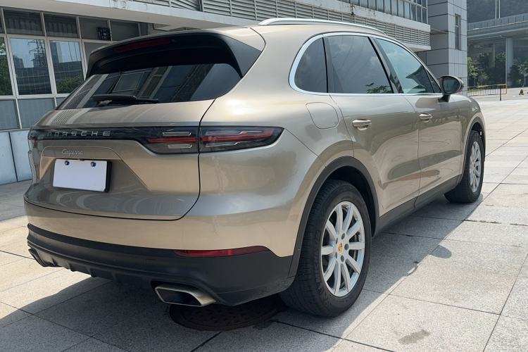 Used Porsche Cayenne 2018 Cayenne 3.0T Rear Right 45 Deg
