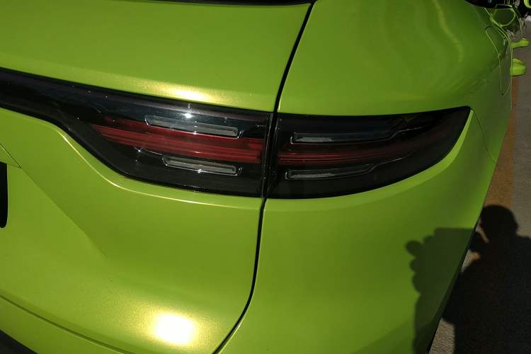 Used Porsche Cayenne 2018 Cayenne 3.0T Right Rear Taillight