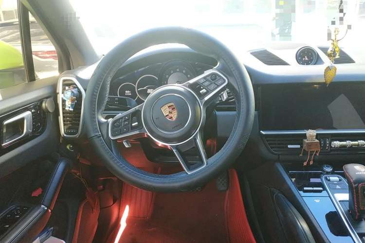 Used Porsche Cayenne 2018 Cayenne 3.0T Steering Wheel