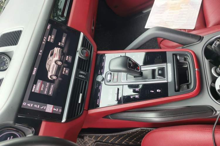 Used Porsche Cayenne 2019 Cayenne Coupé 3.0T Audio And AC Panel