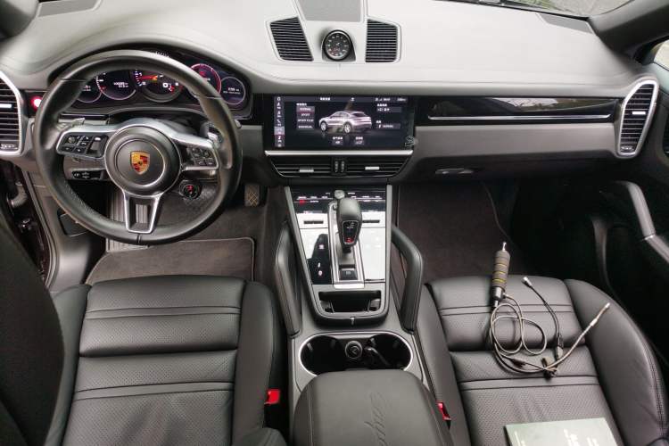 Used Porsche Cayenne 2019 Cayenne Coupé 3.0T Audio And AC Panel
