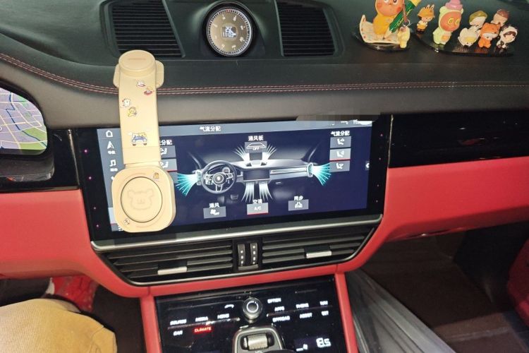 Used Porsche Cayenne 2019 Cayenne 3.0T Audio And AC Panel