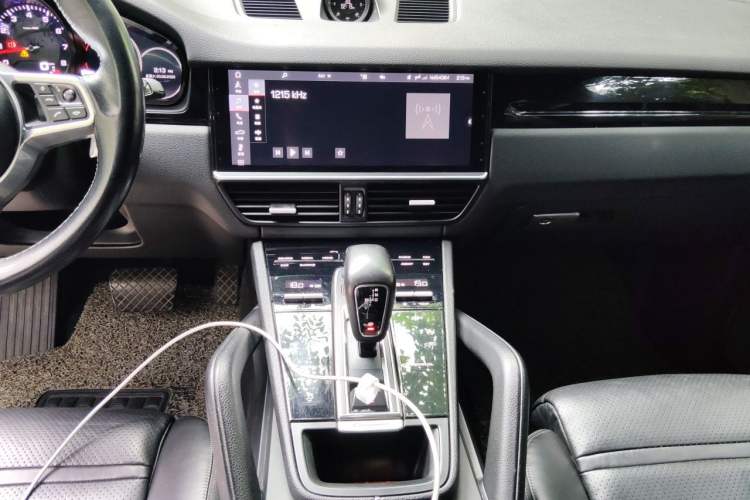 Used Porsche Cayenne 2019 Cayenne 3.0T Audio And AC Panel