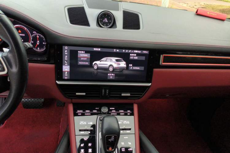 Used Porsche Cayenne 2019 Cayenne 3.0T Audio And AC Panel