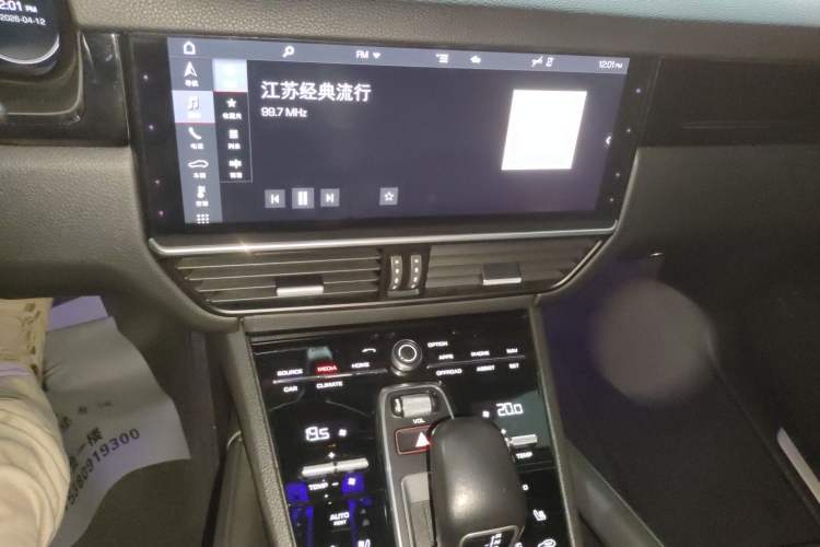 Used Porsche Cayenne 2019 Cayenne 3.0T Audio And AC Panel