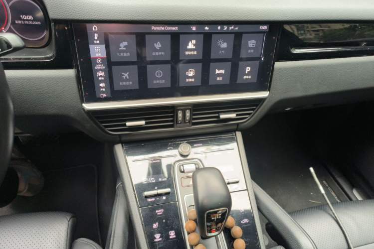 Used Porsche Cayenne 2019 Cayenne Coupé 3.0T Audio And AC Panel