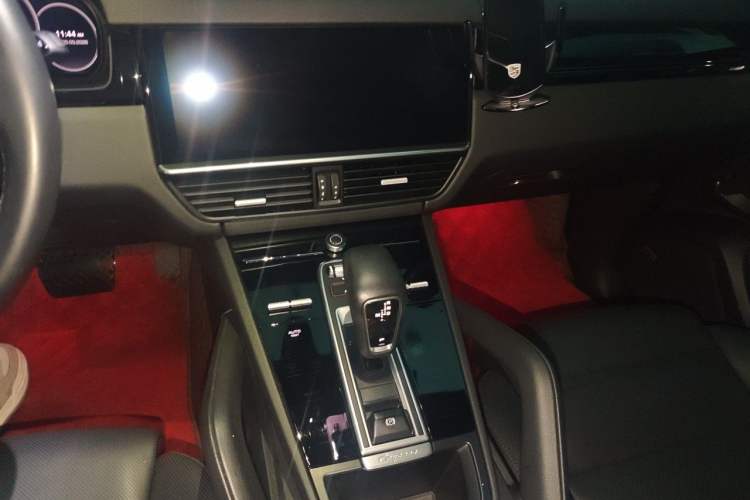 Used Porsche Cayenne 2019 Cayenne 3.0T Audio And AC Panel