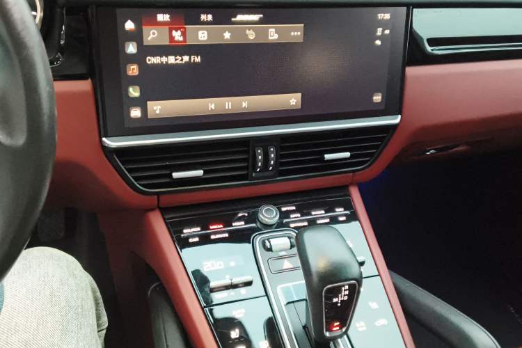 Used Porsche Cayenne 2019 Cayenne Coupé 3.0T Audio And AC Panel