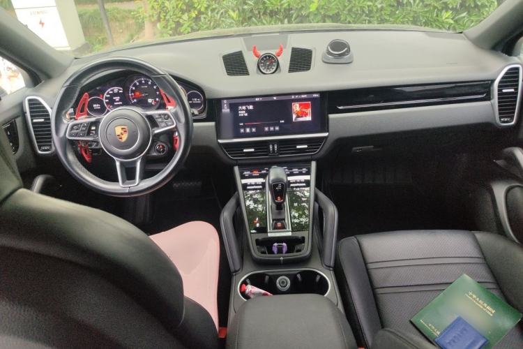 Used Porsche Cayenne 2019 Cayenne Coupé 3.0T Center Console