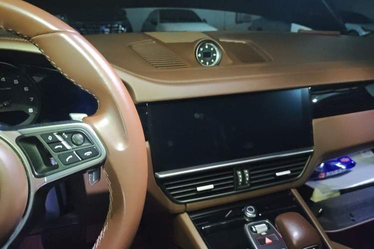 Used Porsche Cayenne 2019 Cayenne 3.0T Center Console