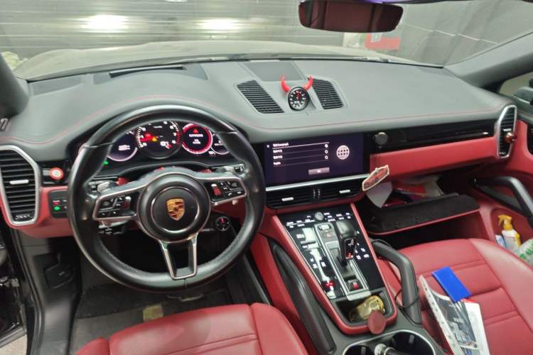 Used Porsche Cayenne 2019 Cayenne Coupé 3.0T Center Console