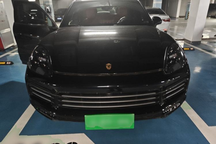 Used Porsche Cayenne 2019 Cayenne 3.0T Engine Bay