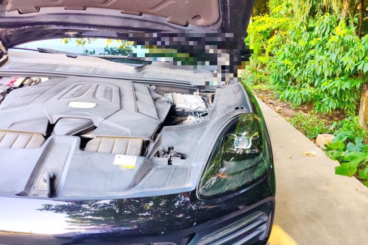 Used Porsche Cayenne 2019 Cayenne 3.0T Engine Bay Left