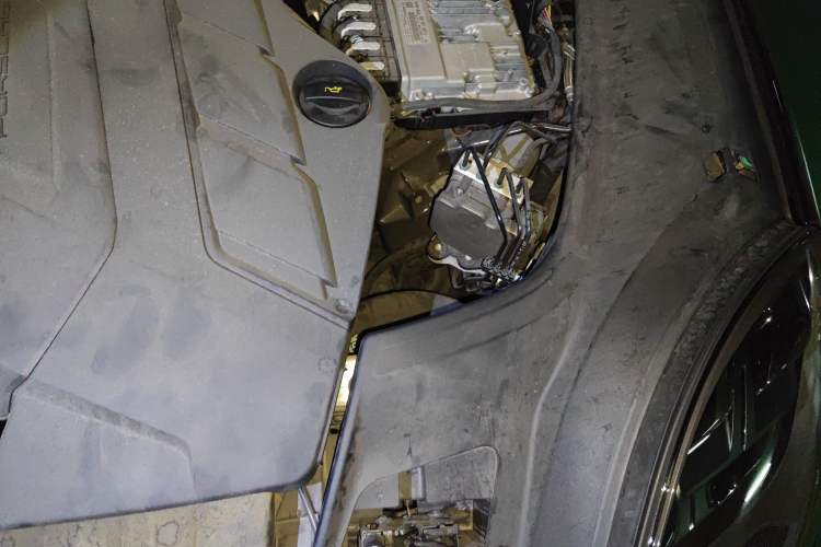 Used Porsche Cayenne 2019 Cayenne 3.0T Engine Bay Left
