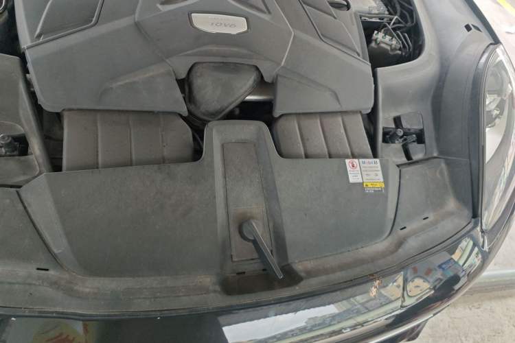 Used Porsche Cayenne 2019 Cayenne 3.0T Engine Bay Left