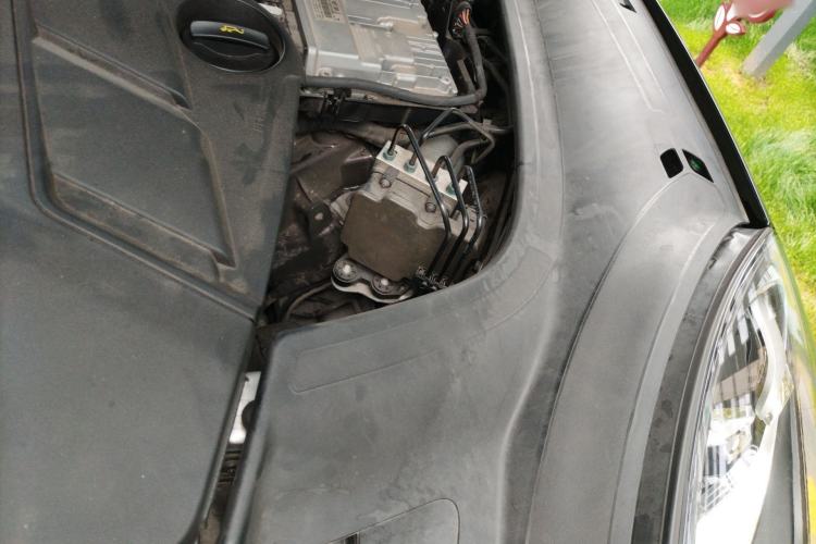 Used Porsche Cayenne 2019 Cayenne Coupé 3.0T Engine Bay Left
