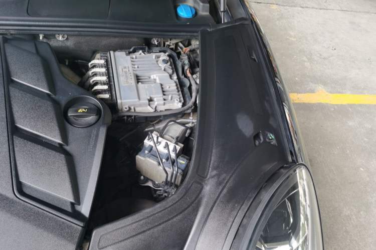 Used Porsche Cayenne 2019 Cayenne 3.0T Engine Bay Left
