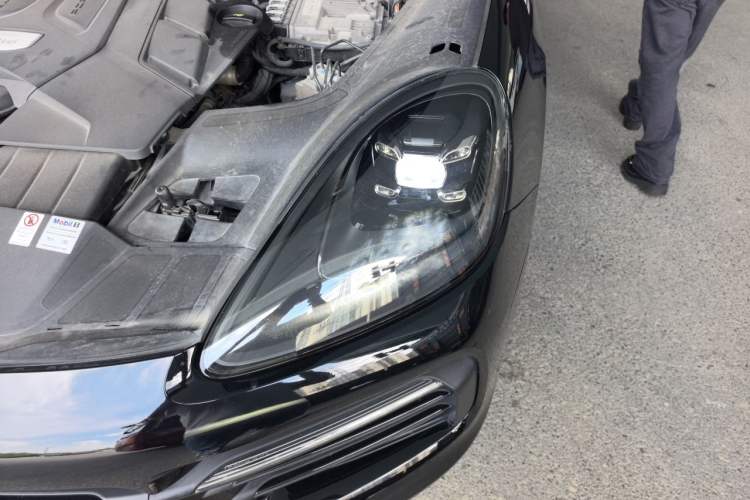 Used Porsche Cayenne 2019 Cayenne 3.0T Engine Bay Left
