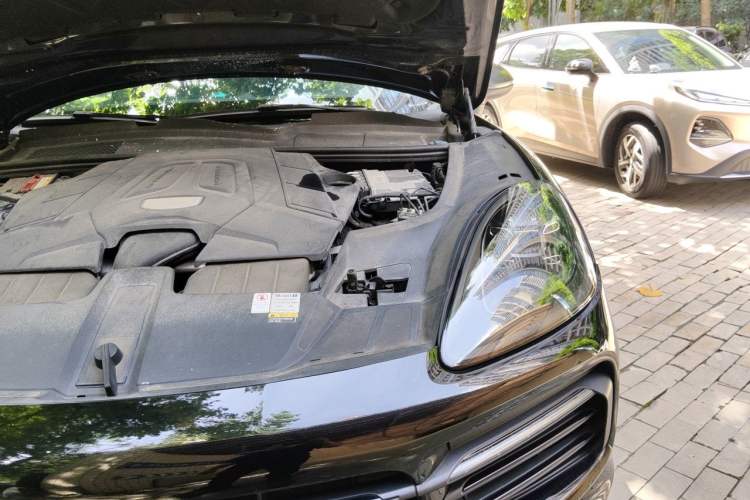 Used Porsche Cayenne 2019 Cayenne 3.0T Engine Bay Left