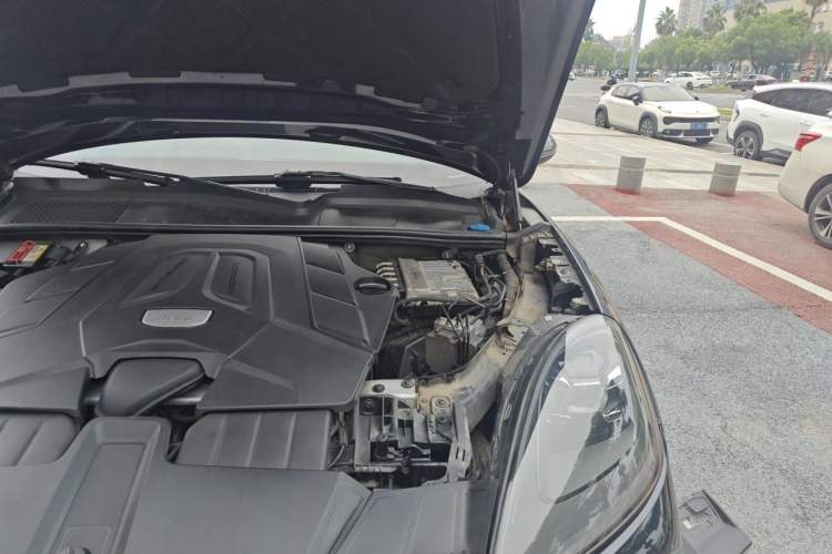 Used Porsche Cayenne 2019 Cayenne 3.0T Engine Bay Left