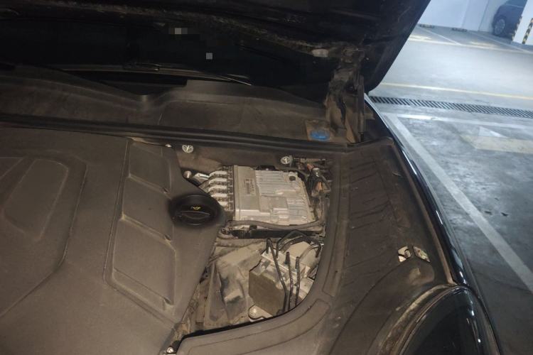 Used Porsche Cayenne 2019 Cayenne 3.0T Engine Bay Left