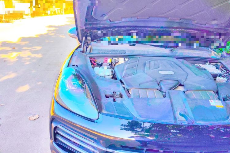 Used Porsche Cayenne 2019 Cayenne 3.0T Engine Bay Right