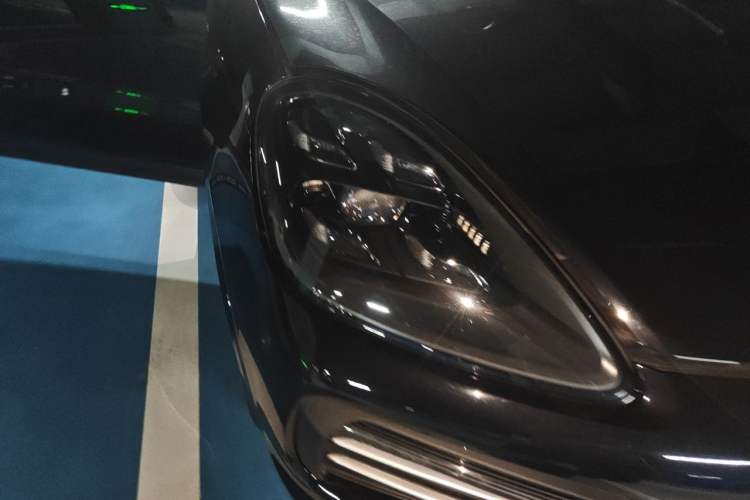 Used Porsche Cayenne 2019 Cayenne 3.0T Engine Bay Right