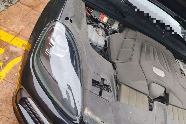 Used Porsche Cayenne 2019 Cayenne 3.0T Engine Bay Right