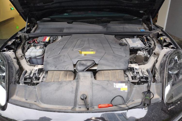 Used Porsche Cayenne 2019 Cayenne 3.0T Engine Bay