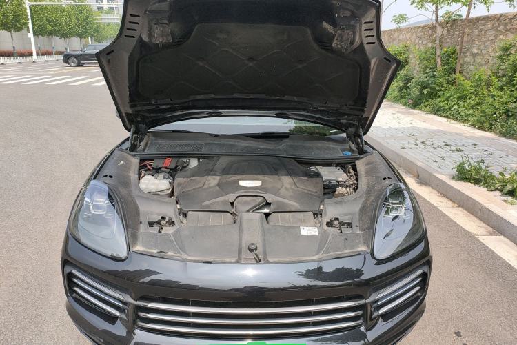 Used Porsche Cayenne 2019 Cayenne 3.0T Engine Bay
