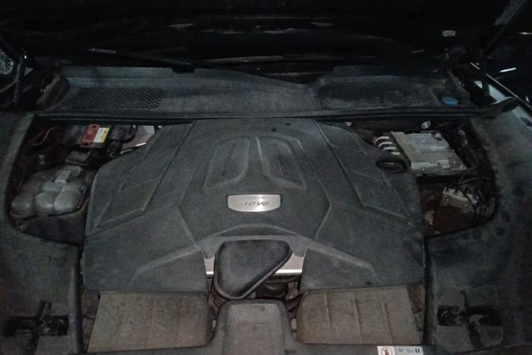 Used Porsche Cayenne 2019 Cayenne Coupé 3.0T Engine Bay