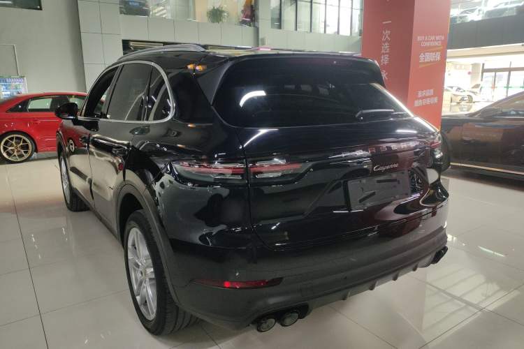 Used Porsche Cayenne 2019 Cayenne 3.0T Exterior 2