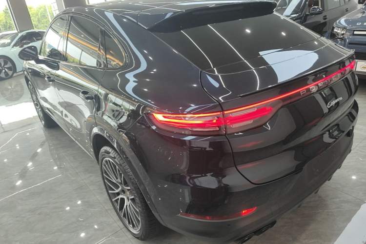 Used Porsche Cayenne 2019 Cayenne Coupé 3.0T Exterior 2