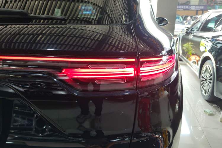 Used Porsche Cayenne 2019 Cayenne 3.0T Exterior 3