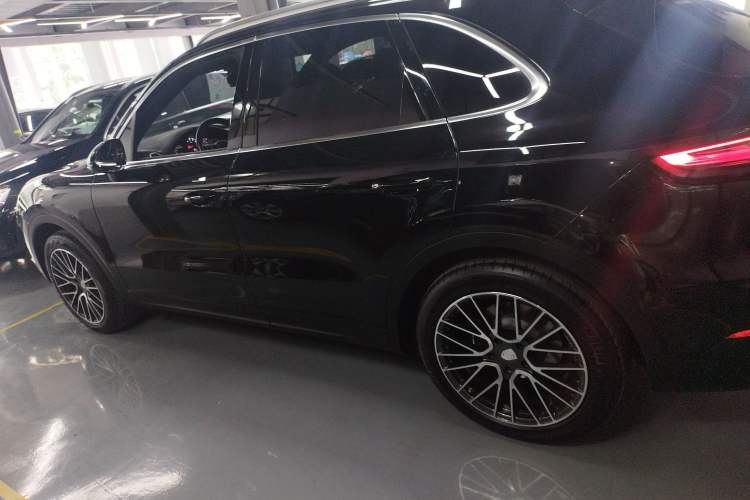 Used Porsche Cayenne 2019 Cayenne 3.0T Exterior 3