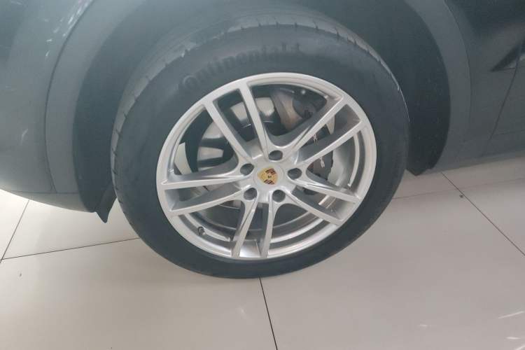 Used Porsche Cayenne 2019 Cayenne 3.0T Exterior 4