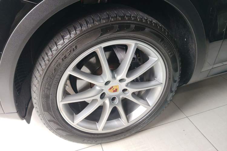 Used Porsche Cayenne 2019 Cayenne 3.0T Exterior 4