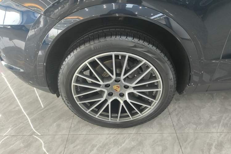 Used Porsche Cayenne 2019 Cayenne Coupé 3.0T Exterior 4