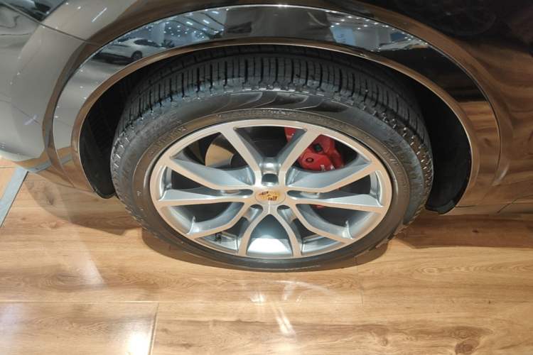 Used Porsche Cayenne 2019 Cayenne 3.0T Exterior 4