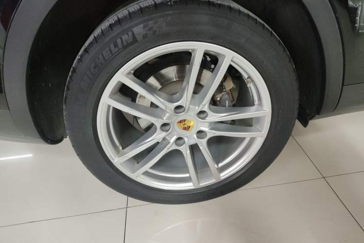 Used Porsche Cayenne 2019 Cayenne 3.0T Exterior 5
